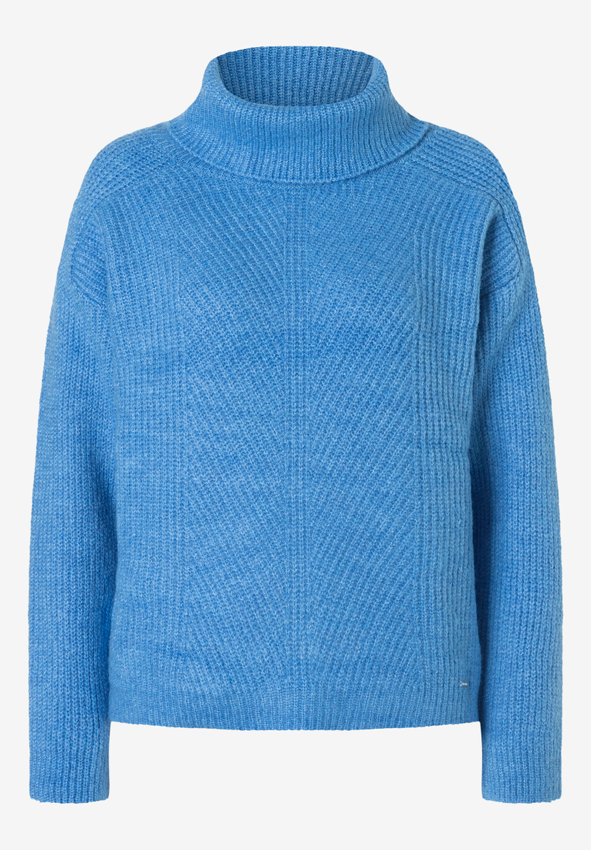 Ein hellblauer MORE & MORE Rippstrick-Pullover mit Rollkragen, der angenehm wärmt und einen soften Griff hat. Ein hellblauer MORE & MORE Rippstrick-Pullover mit Rollkragen, der angenehm wärmt und einen soften Griff hat.