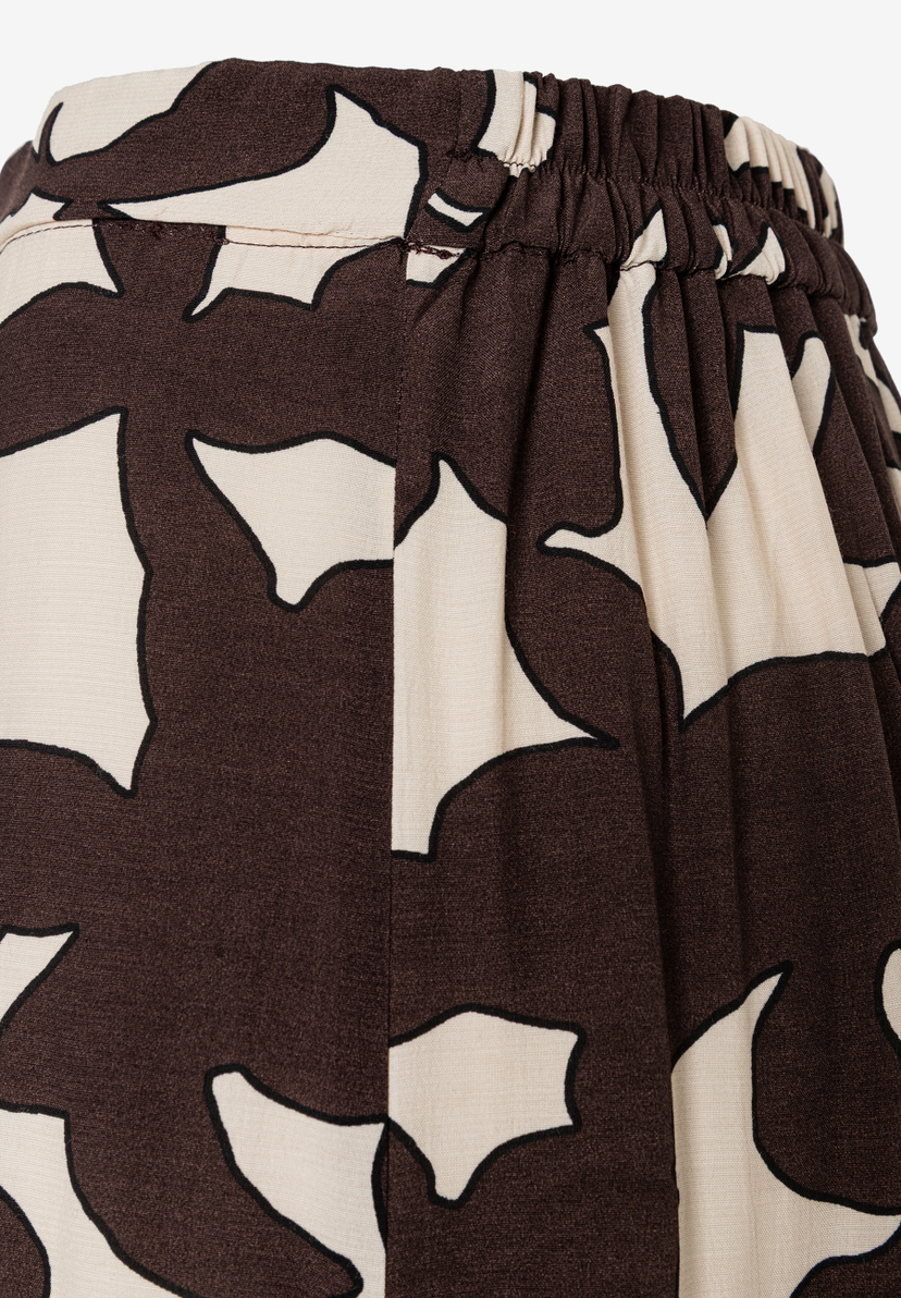 MORE & MORE Viskose-Rock in Braun-Beige mit abstraktem Muster. Der obere Rand ist gerafft. MORE & MORE Viskose-Rock in Braun-Beige mit abstraktem Muster. Der obere Rand ist gerafft.