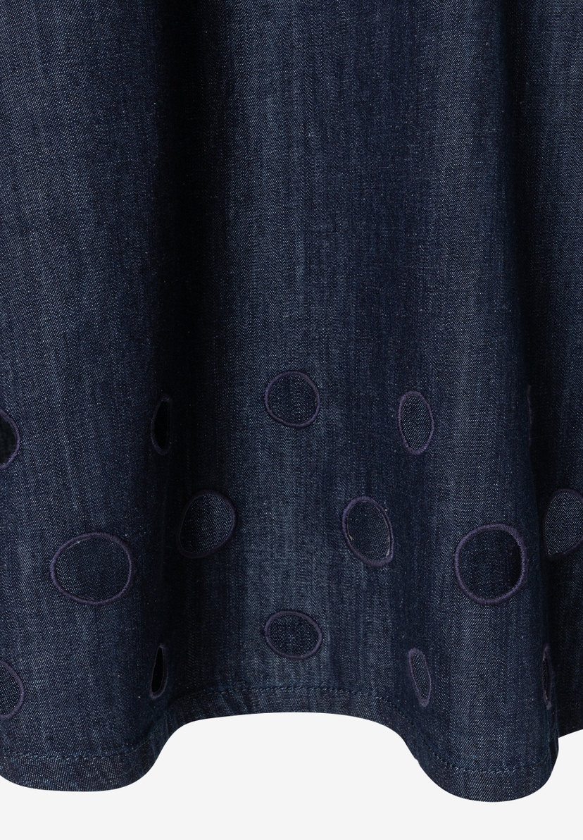 MORE & MORE Oberteil aus Denim mit Laser-Cut-Lochstickerei am Saum, angenehm zu tragen und hautfreundlich. MORE & MORE Oberteil aus Denim mit Laser-Cut-Lochstickerei am Saum, angenehm zu tragen und hautfreundlich.
