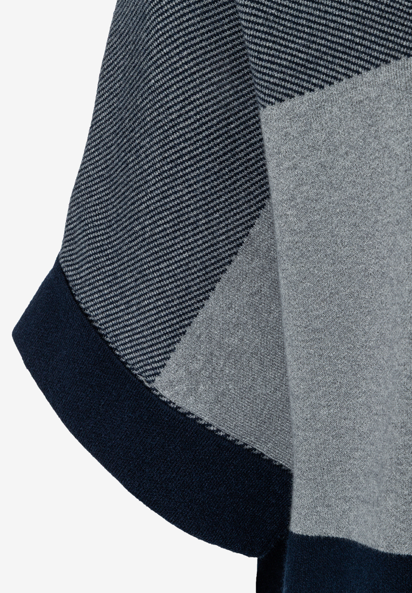 MORE & MORE Pullover: Ärmel mit Streifenmuster & Blockfarben in Grau und Marineblau, gerippte Ärmelbündchen. MORE & MORE Pullover: Ärmel mit Streifenmuster & Blockfarben in Grau und Marineblau, gerippte Ärmelbündchen.
