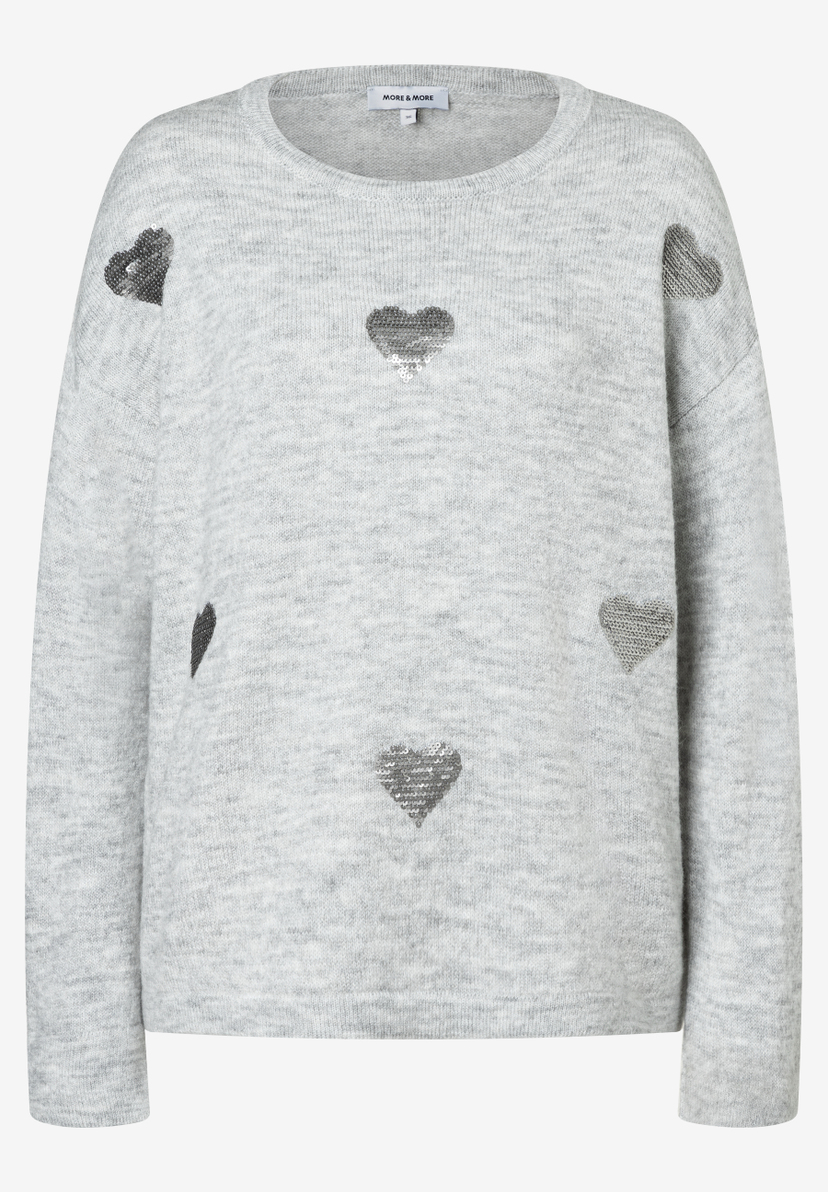 Ein grauer Feinstrick-Pullover von MORE & MORE mit glitzernden Herz-Applikationen. Ein grauer Feinstrick-Pullover von MORE & MORE mit glitzernden Herz-Applikationen.