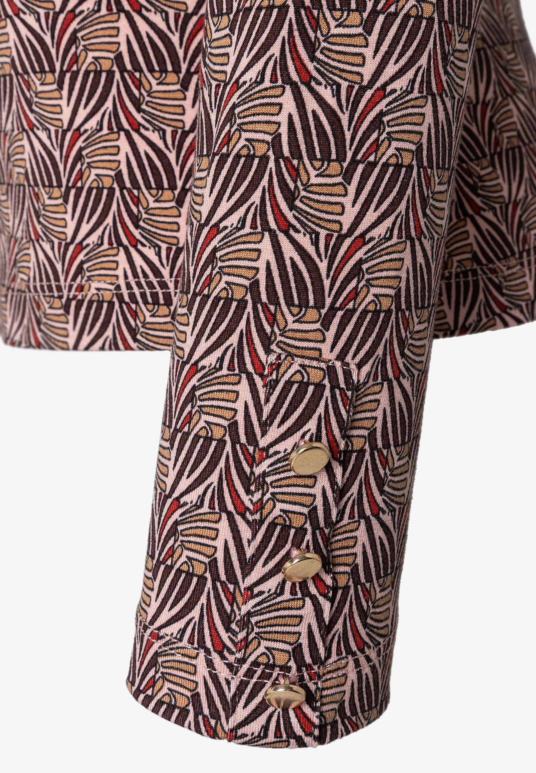 MORE & MORE Jersey-Oberteil mit buntem Ethno-Muster und Manschetten mit goldenen Knöpfen. Angenehmer Tragekomfort, elastisch. MORE & MORE Jersey-Oberteil mit buntem Ethno-Muster und Manschetten mit goldenen Knöpfen. Angenehmer Tragekomfort, elastisch.