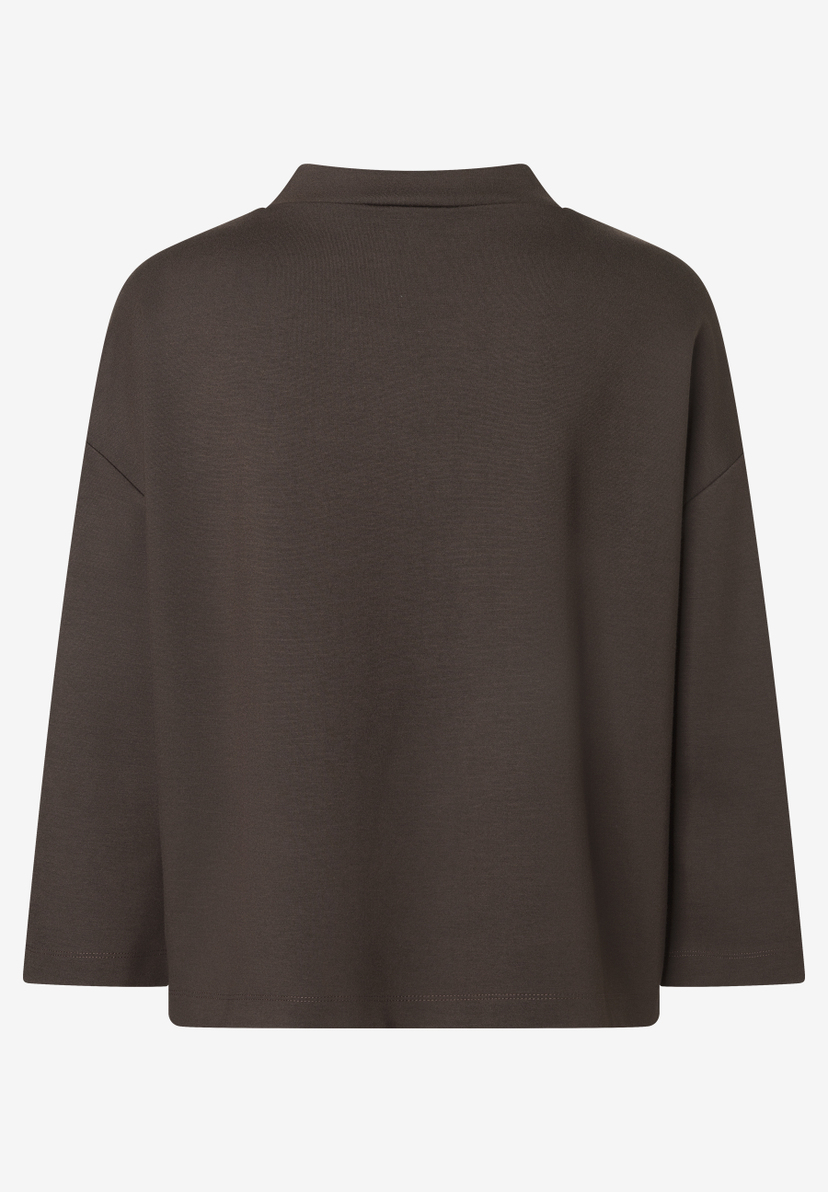 MORE & MORE Damen-T-Shirt in Dunkelbraun, Rückansicht. Ein schlichtes Top mit 3/4-Ärmeln und leichtem Stehkragen.