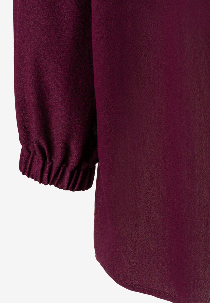 MORE & MORE Bluse aus dunkelrotem Stoff mit gerafftem Ärmelbündchen, Gesamtansicht MORE & MORE Bluse aus dunkelrotem Stoff mit gerafftem Ärmelbündchen, Gesamtansicht