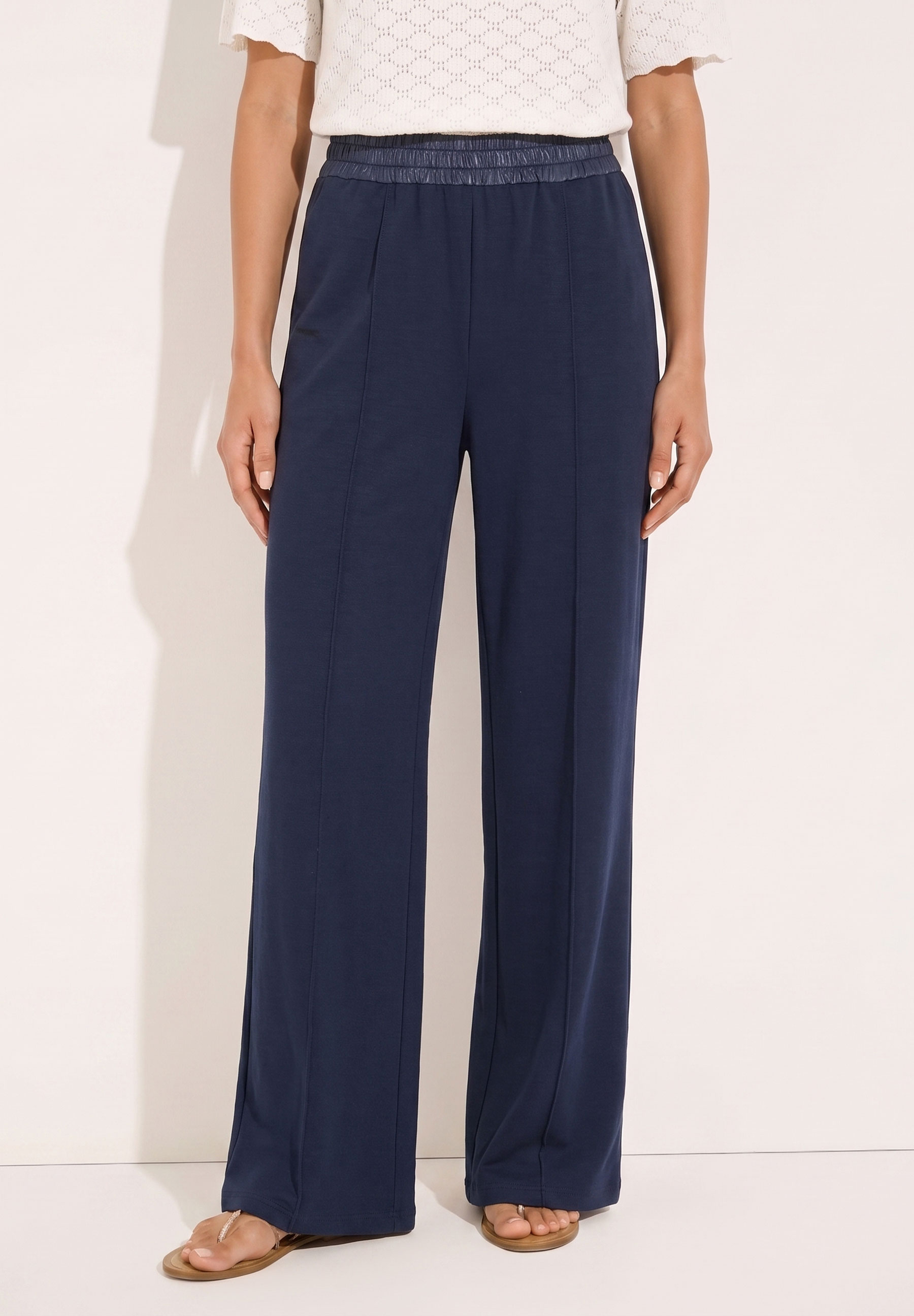 MORE & MORE Damenhose in Dunkelblau, Jersey. Modell mit elastischem Bund und weitem Bein.
