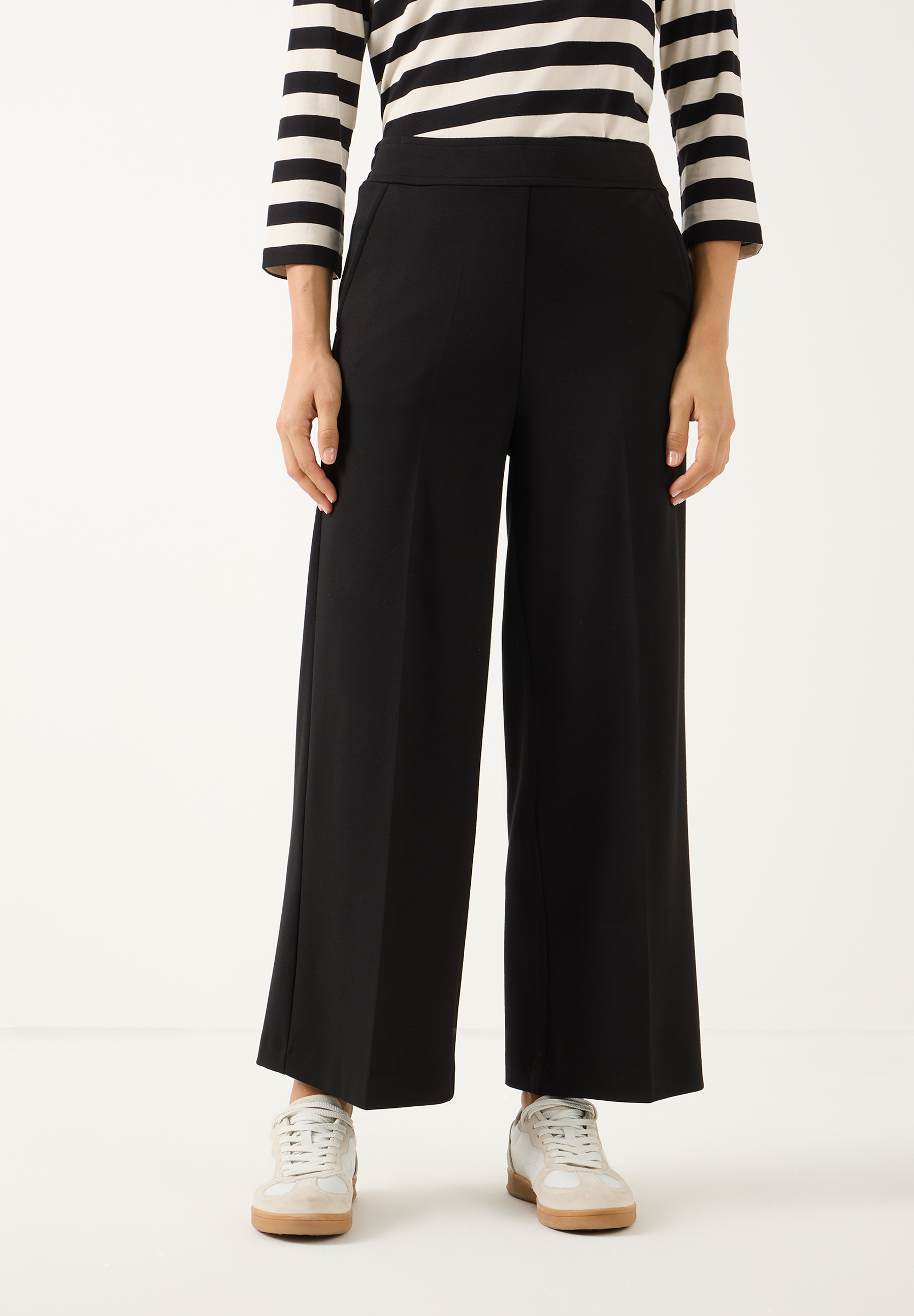 MORE & MORE Jersey-Hose: Elegante schwarze Culotte für Damen. Hoher Bund, weites Bein, knöchellang, angenehmer Tragekomfort.