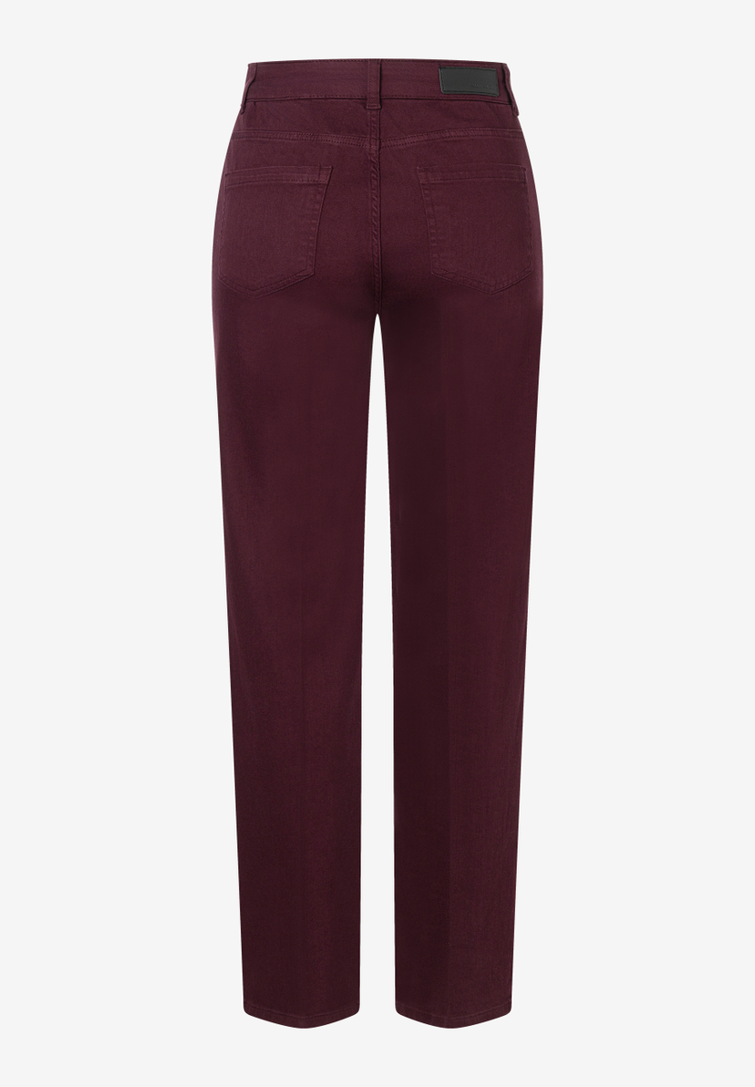 MORE & MORE bordeauxrote Jeans mit geradem Bein und Gesäßtaschen, rückseitig