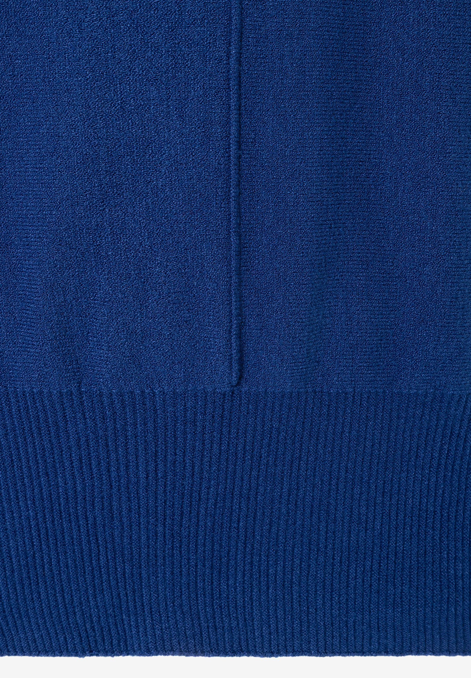 MORE & MORE Feinstrick-Pullover in intensivem Blau, mit Rippstrick-Details am Saum. Angenehmer Tragekomfort. MORE & MORE Feinstrick-Pullover in intensivem Blau, mit Rippstrick-Details am Saum. Angenehmer Tragekomfort.