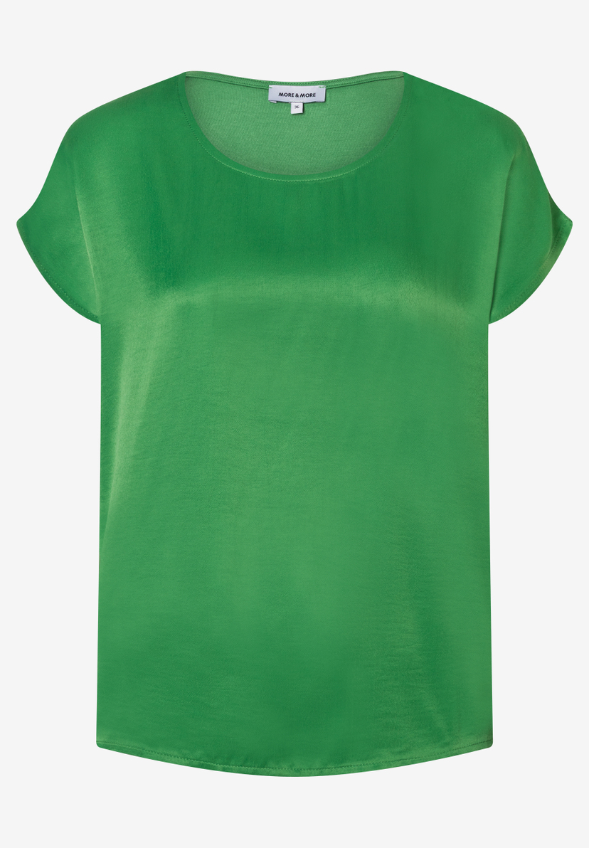 Ein grünes MORE & MORE T-Shirt mit Rundhalsausschnitt. Ein grünes MORE & MORE T-Shirt mit Rundhalsausschnitt.