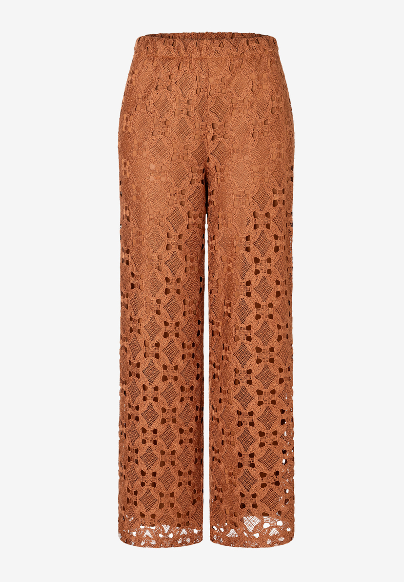 Braune Spitzenhose von MORE & MORE mit elastischem Bund und weitem Bein. Braune Spitzenhose von MORE & MORE mit elastischem Bund und weitem Bein.