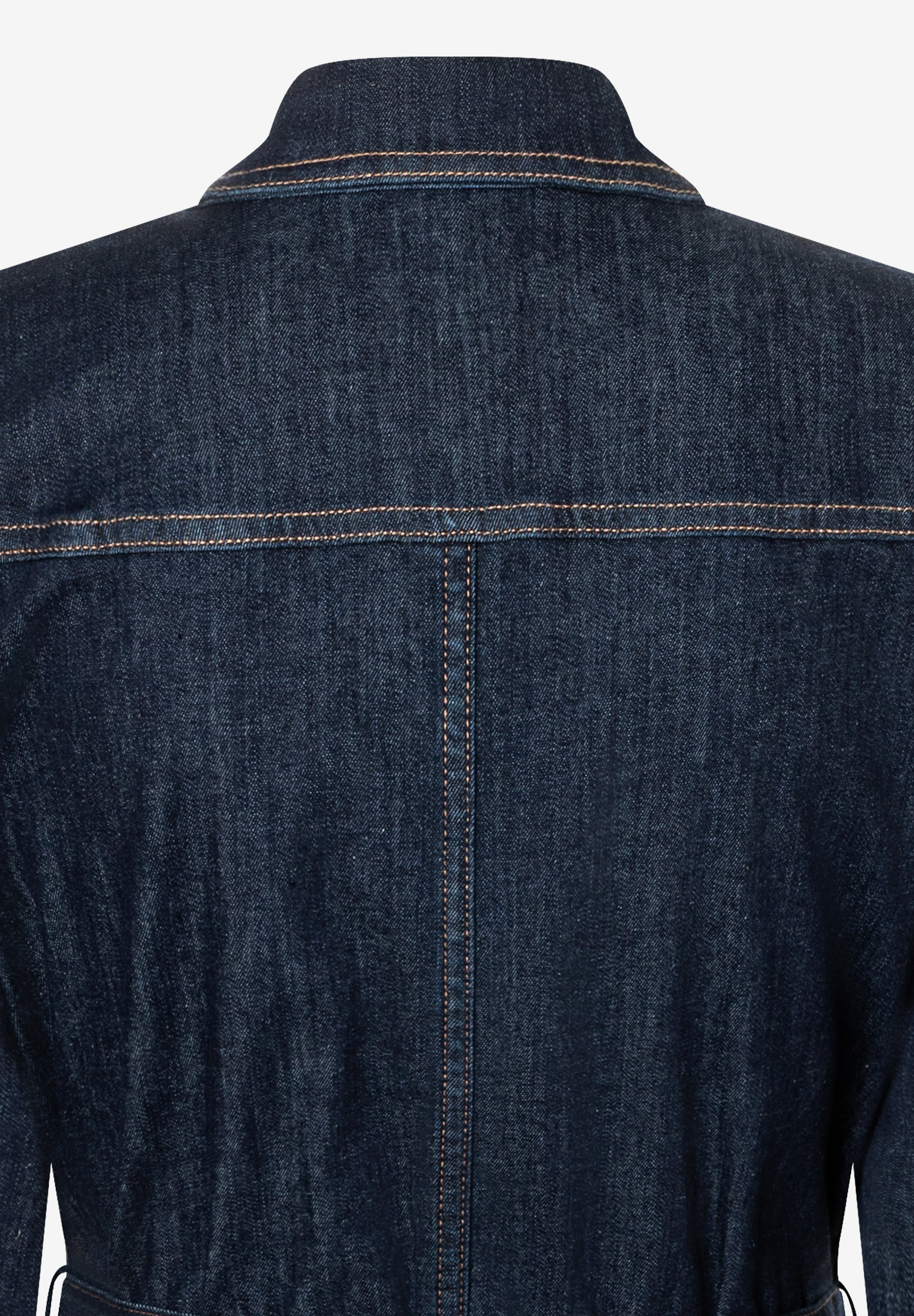 Rückansicht eines Oberteils von MORE & MORE aus dunklem Jeansstoff mit braunen Nähten. Rückansicht eines Oberteils von MORE & MORE aus dunklem Jeansstoff mit braunen Nähten.