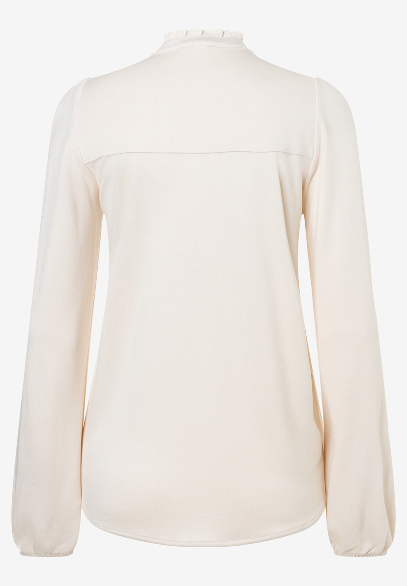 MORE & MORE Bluse: elegante, cremefarbene Langarmbluse mit Rüschenkragen und lockeren Ärmeln, ideal für stilvolle Outfits. MORE & MORE Bluse: elegante, cremefarbene Langarmbluse mit Rüschenkragen und lockeren Ärmeln, ideal für stilvolle Outfits.