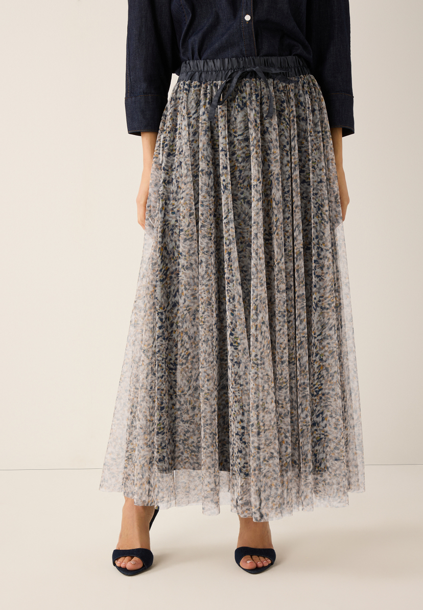 Ein Maxirock von MORE & MORE aus Mesh mit Blumenmuster und angenehmem Tragekomfort. Ein Maxirock von MORE & MORE aus Mesh mit Blumenmuster und angenehmem Tragekomfort.