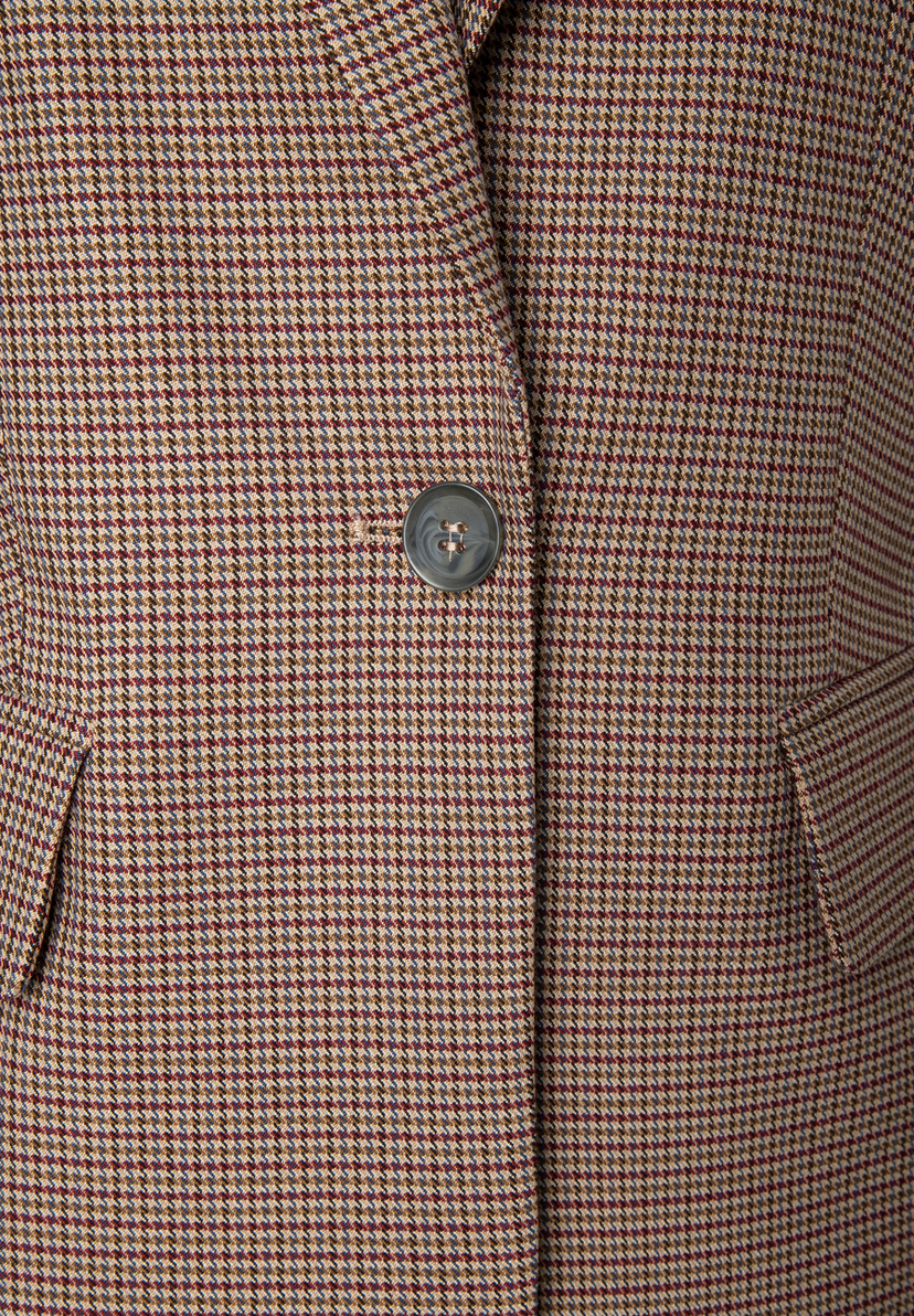 MORE & MORE Blazer: Beigefarbene Jacke im Hahnentrittmuster mit blauen, weinroten, braunen Akzenten und einem Knopf MORE & MORE Blazer: Beigefarbene Jacke im Hahnentrittmuster mit blauen, weinroten, braunen Akzenten und einem Knopf