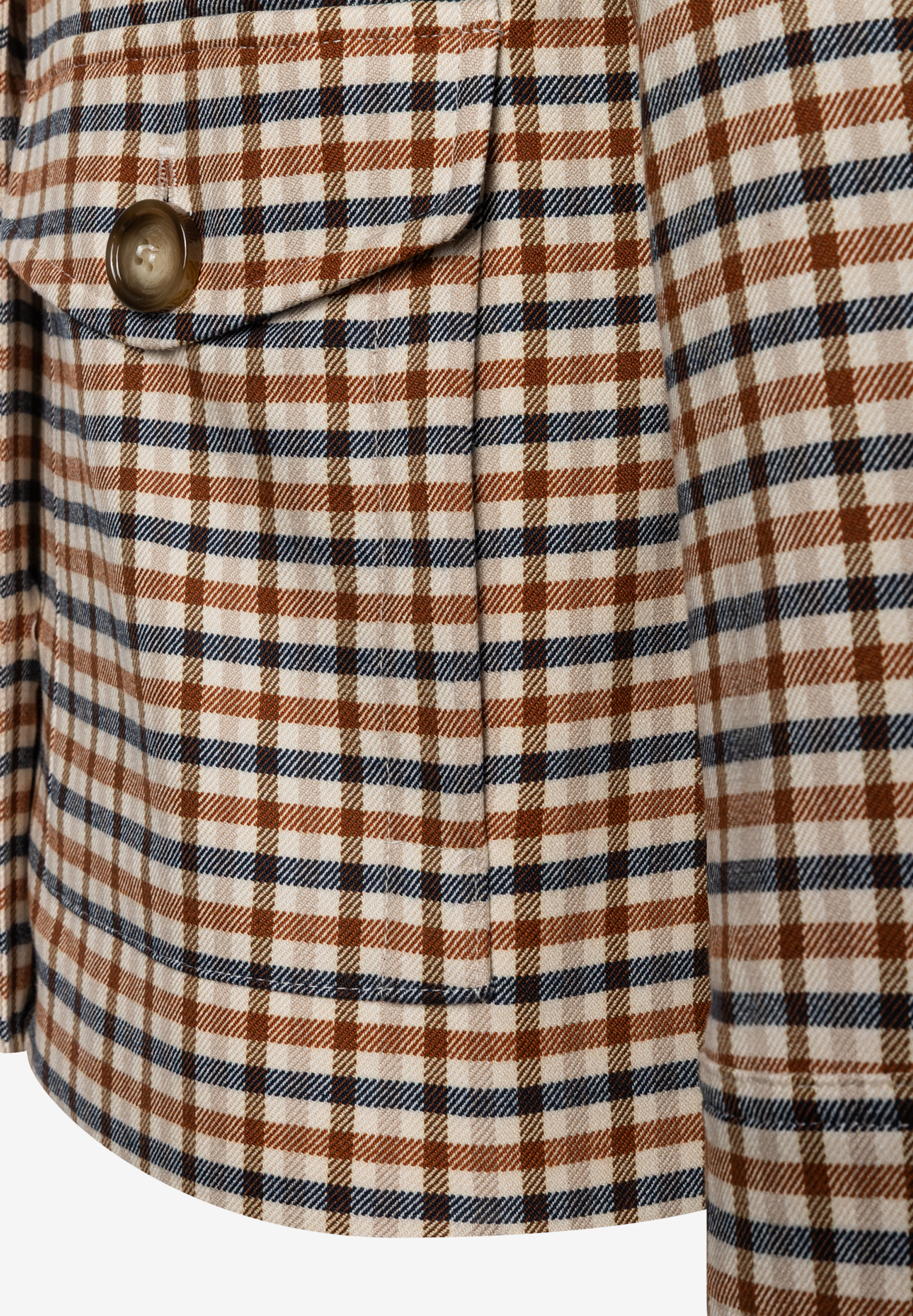 MORE & MORE Blazer: Brauner, beigefarbener und blauer karierter Blazer mit Patte und Knopfverschluss. Strukturierte Webware, elastisch. MORE & MORE Blazer: Brauner, beigefarbener und blauer karierter Blazer mit Patte und Knopfverschluss. Strukturierte Webware, elastisch.