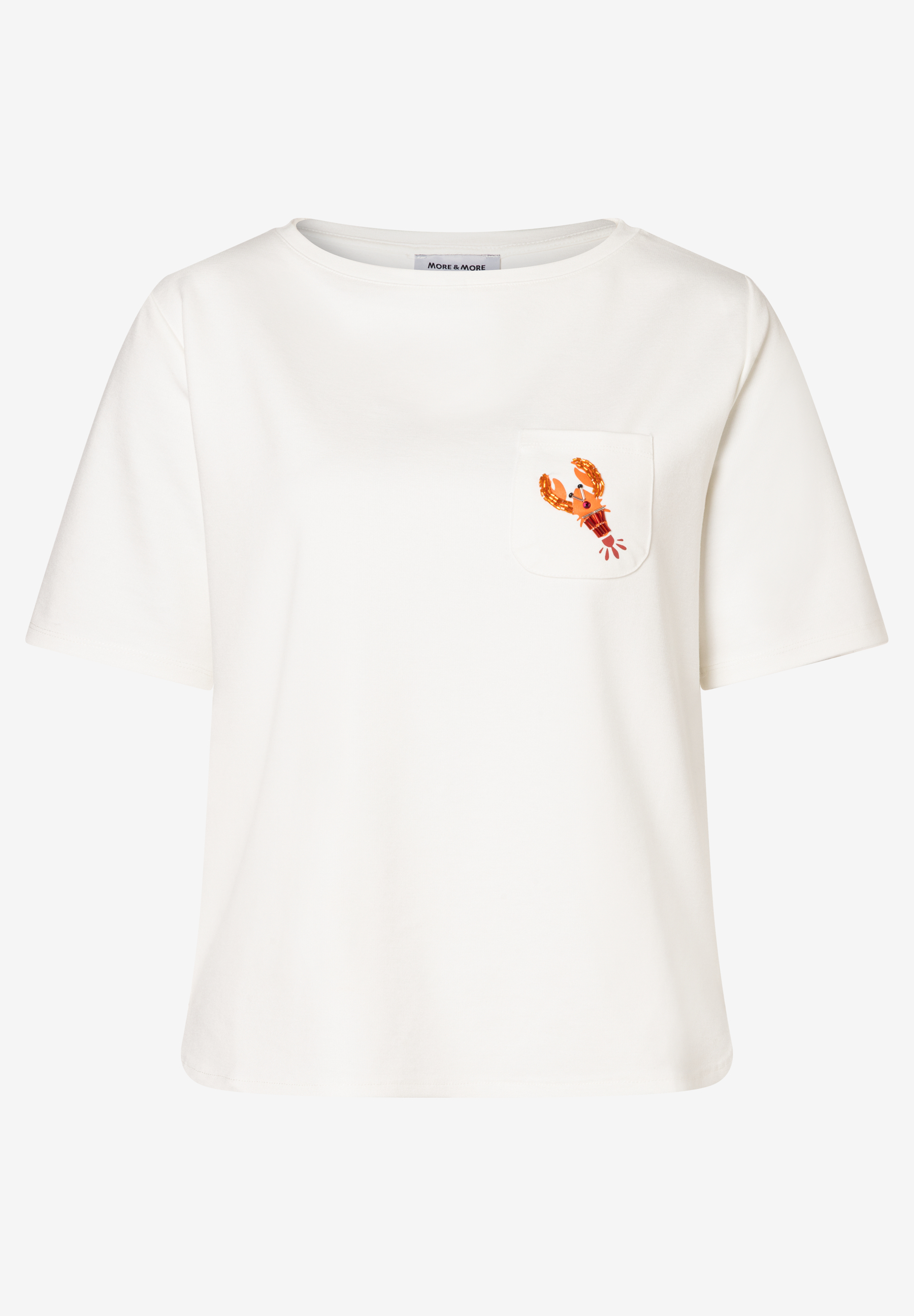 Weißes MORE & MORE T-Shirt mit einer aufgesetzten Tasche mit Hummer-Motiv. Weißes MORE & MORE T-Shirt mit einer aufgesetzten Tasche mit Hummer-Motiv.