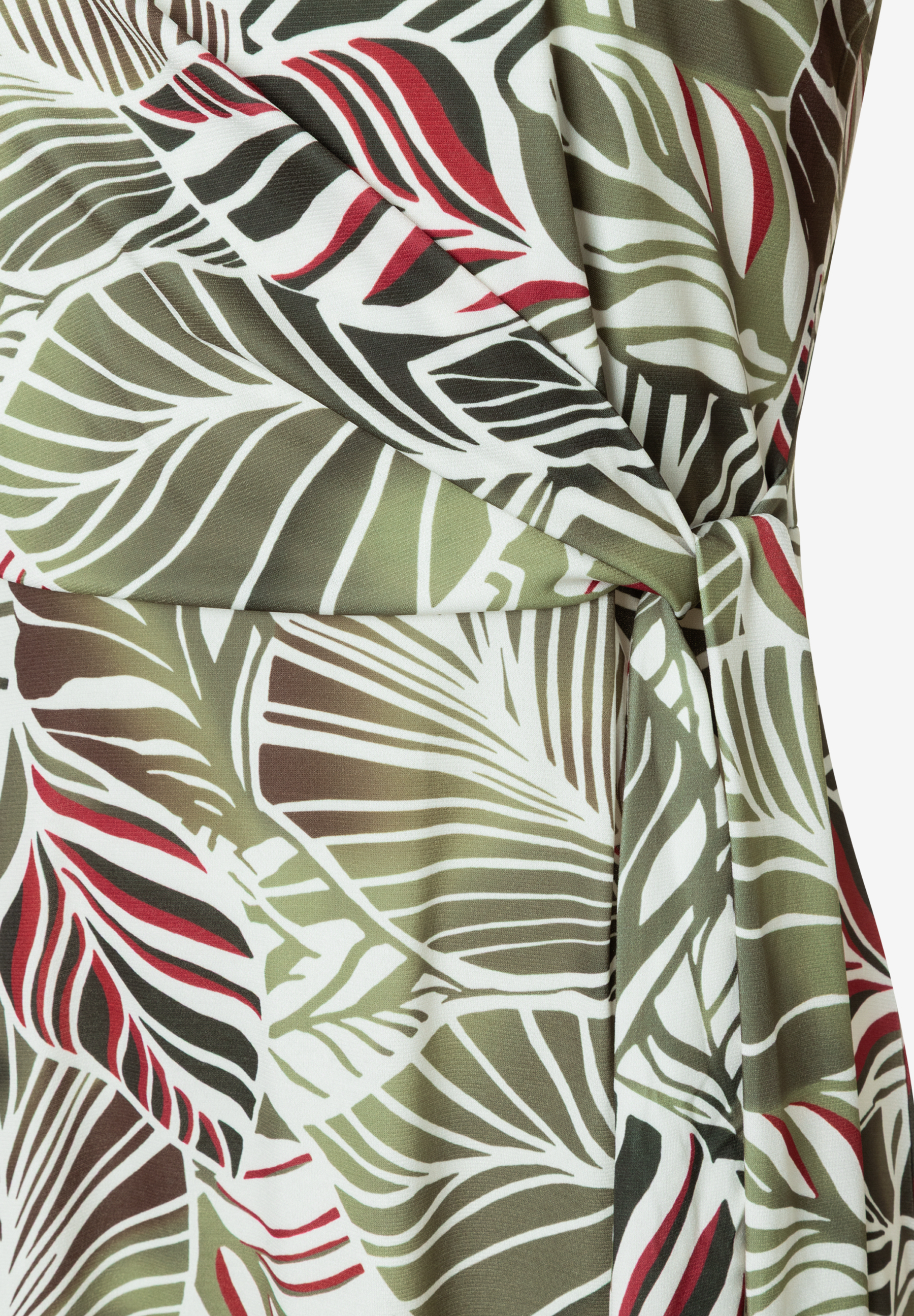 MORE & MORE Jersey-Kleid mit Wickeloptik und Blättermuster in Oliv, Rot & Creme. Angenehmer Tragekomfort, hautfreundlich. MORE & MORE Jersey-Kleid mit Wickeloptik und Blättermuster in Oliv, Rot & Creme. Angenehmer Tragekomfort, hautfreundlich.
