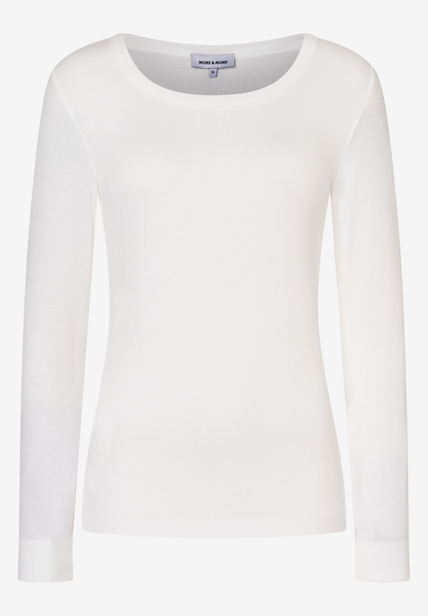 Ein geripptes, weißes, langärmeliges Oberteil von MORE & MORE mit Rundhalsausschnitt. Ein geripptes, weißes, langärmeliges Oberteil von MORE & MORE mit Rundhalsausschnitt.