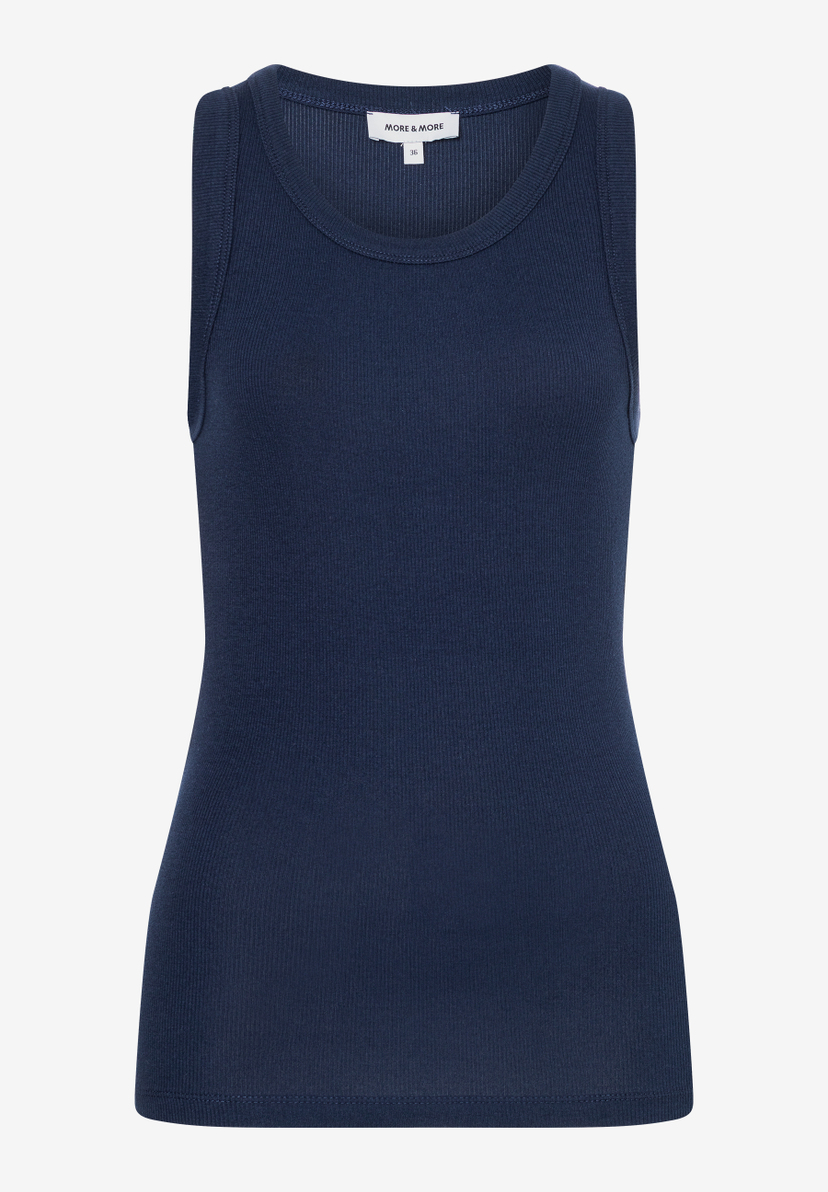 Ein dunkelblaues, geripptes Tanktop von MORE & MORE mit Rundhalsausschnitt vor einem weißen Hintergrund. Ein dunkelblaues, geripptes Tanktop von MORE & MORE mit Rundhalsausschnitt vor einem weißen Hintergrund.