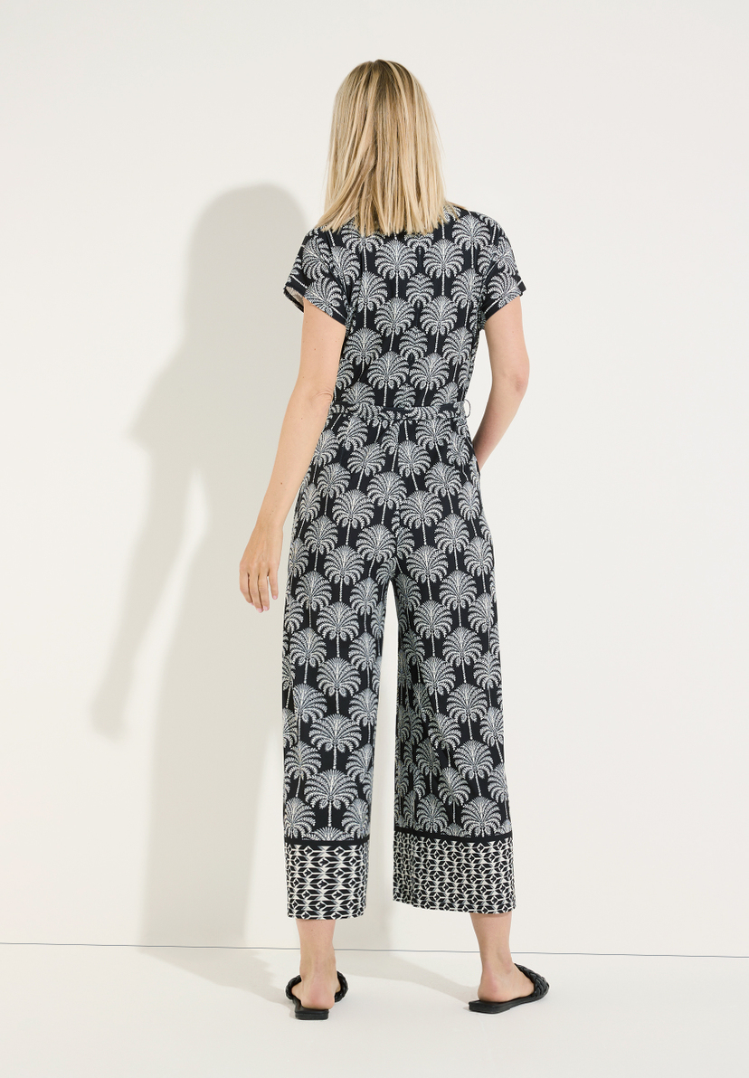 MORE & MORE Jumpsuit mit Palmenmuster und Ethno-Bordüre, aus Jersey, im Rückenansicht, angenehmer Tragekomfort MORE & MORE Jumpsuit mit Palmenmuster und Ethno-Bordüre, aus Jersey, im Rückenansicht, angenehmer Tragekomfort