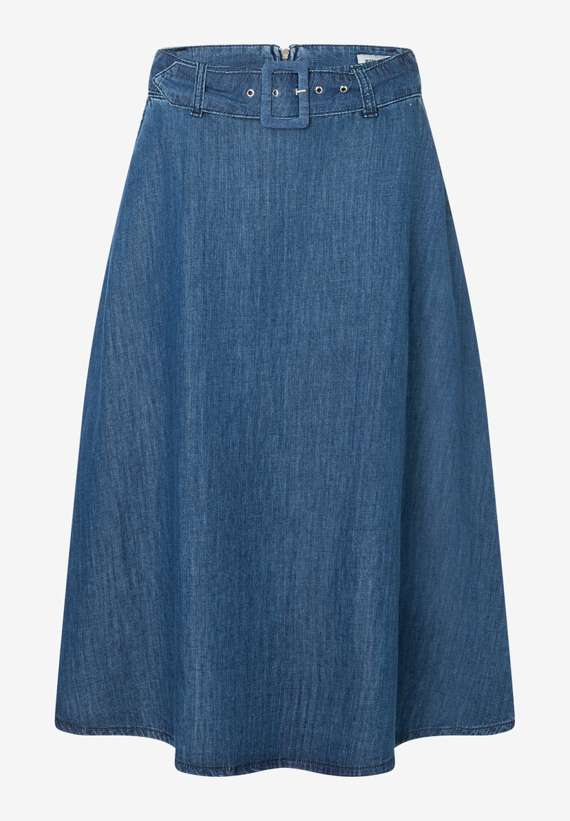 Ein blauer MORE & MORE Rock aus Denim mit Gürtel ist auf einem weißen Hintergrund zu sehen. Ein blauer MORE & MORE Rock aus Denim mit Gürtel ist auf einem weißen Hintergrund zu sehen.