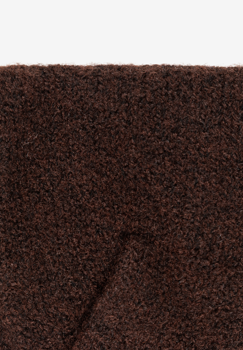 MORE & MORE Accessoires: Nahaufnahme des braunen, flauschigen Stoffs, der einen luxuriösen Look verleiht. MORE & MORE Accessoires: Nahaufnahme des braunen, flauschigen Stoffs, der einen luxuriösen Look verleiht.