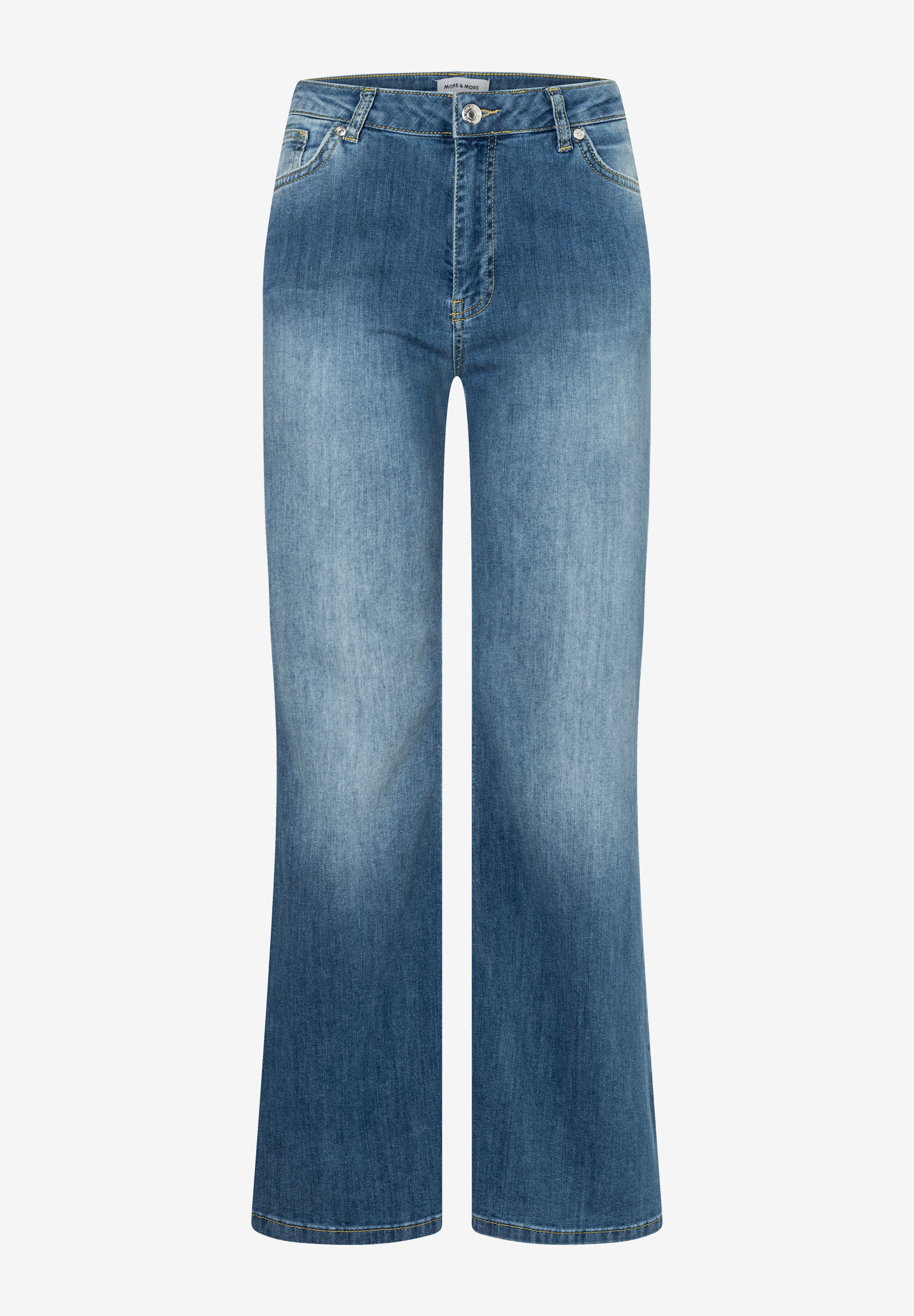 MORE & MORE Damen-Jeans im geraden Schnitt, hellblauer Denim mit leichter Waschung, goldene Nähte, aufgesetzte Taschen.