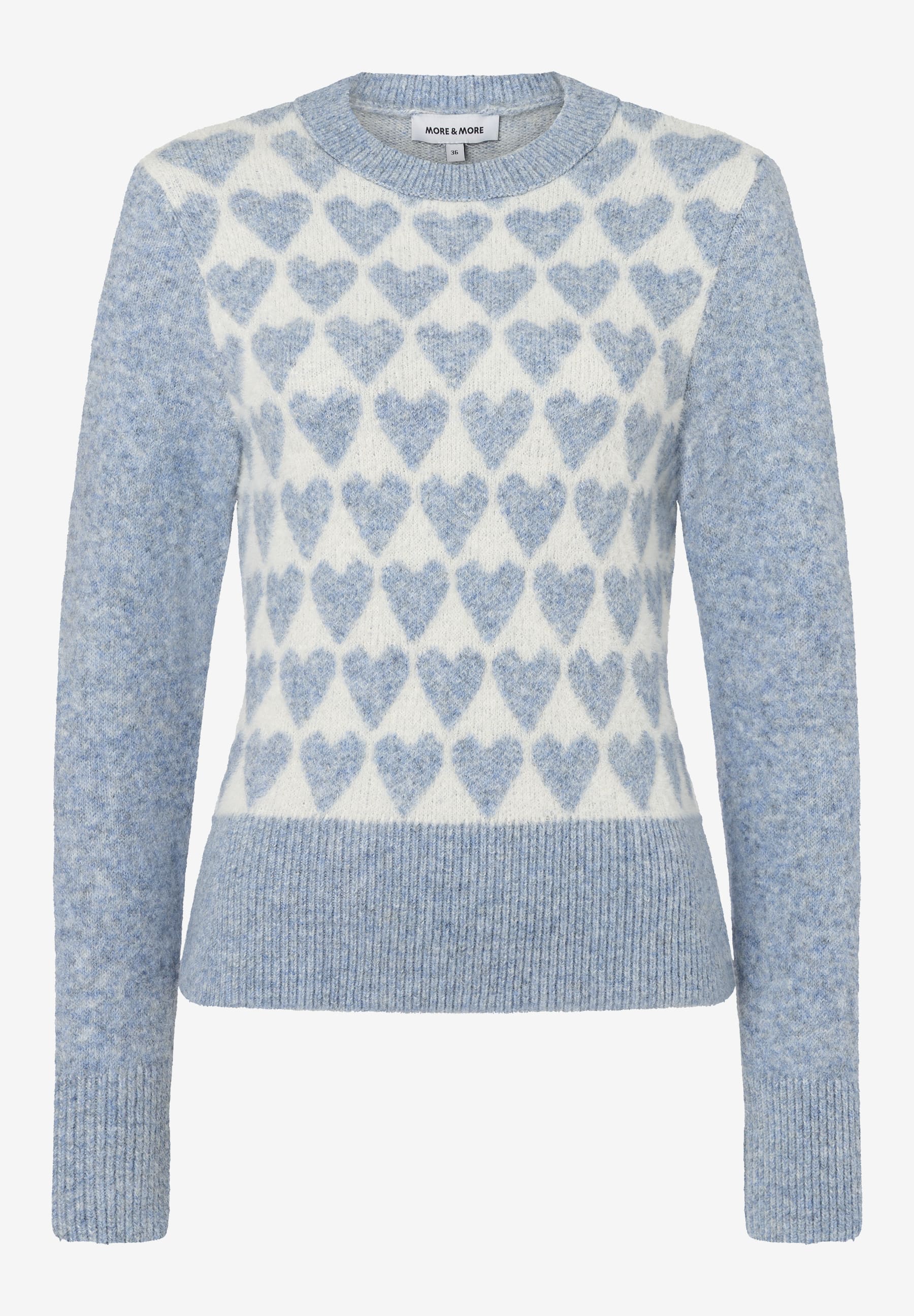 MORE & MORE Pullover mit hellblauen Herzen auf weißem Grund. Rippbündchen in Hellblau an Ärmeln und Saum.