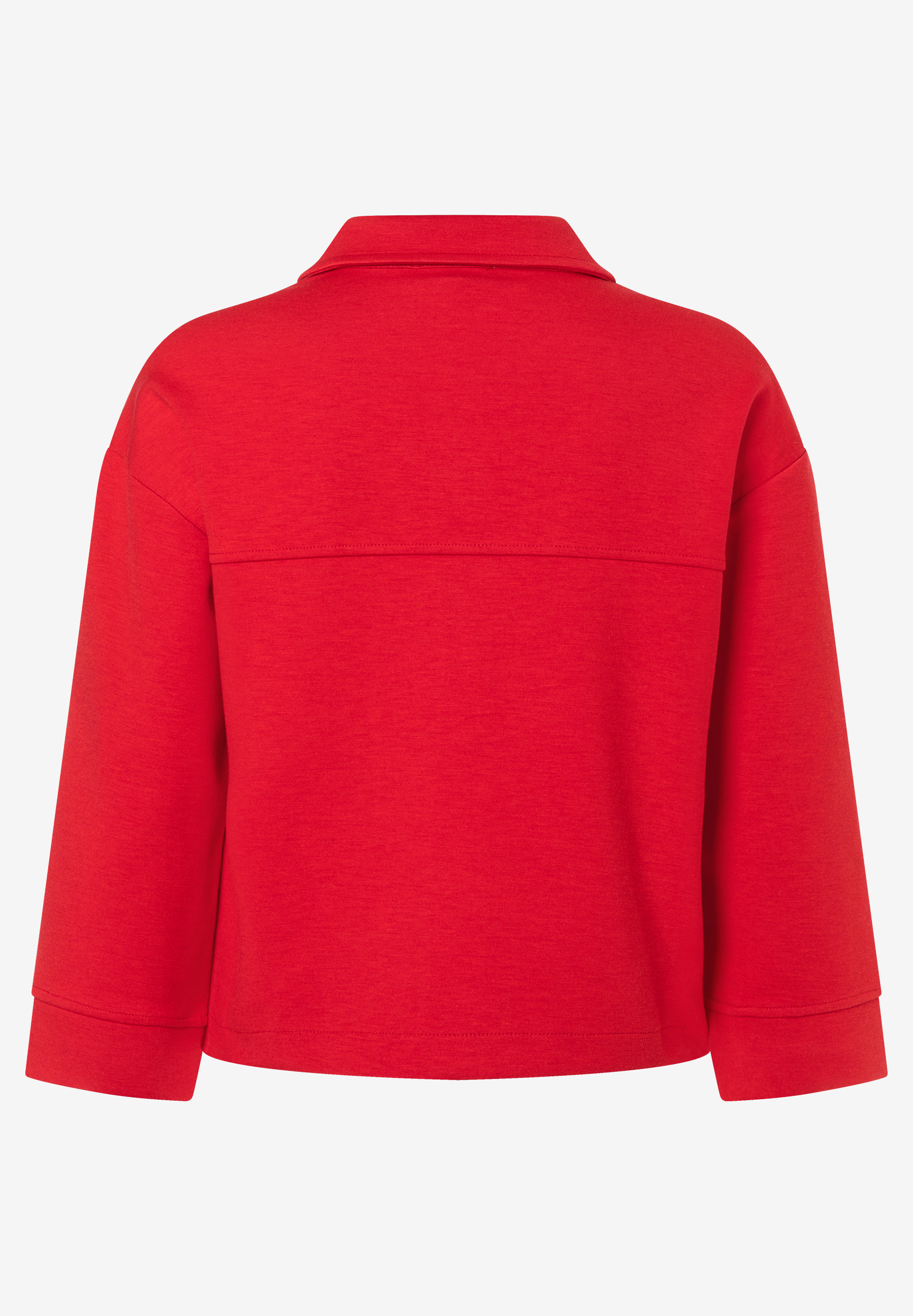 Rotes MORE & MORE Jersey-Oberteil mit Kragen und langen Ärmeln, Rückansicht. Rotes MORE & MORE Jersey-Oberteil mit Kragen und langen Ärmeln, Rückansicht.
