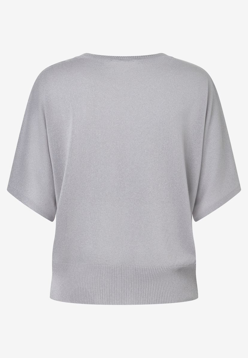 Heller MORE & MORE Strickpullover mit kurzen Ärmeln von hinten. Heller MORE & MORE Strickpullover mit kurzen Ärmeln von hinten.