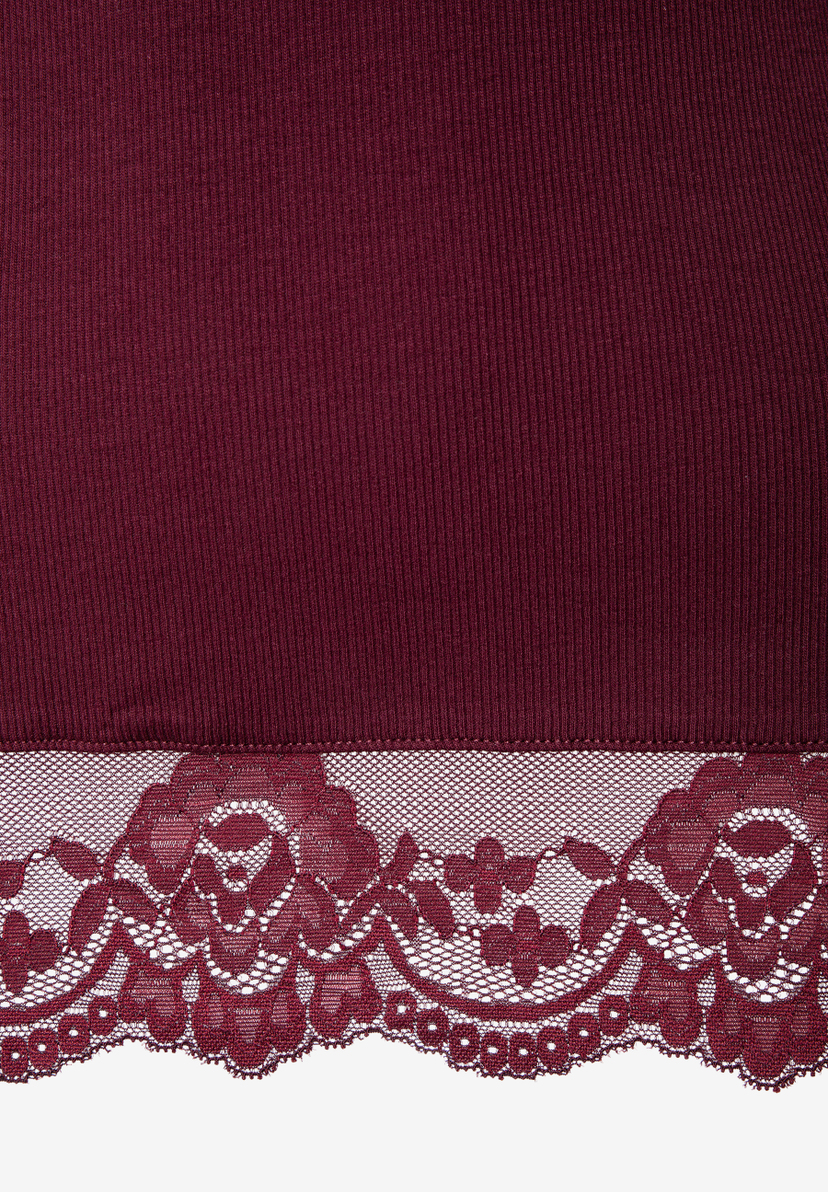 MORE & MORE T-Shirt/Top in Rippstrick-Optik, burgunderrot, mit floraler Spitze am Saum