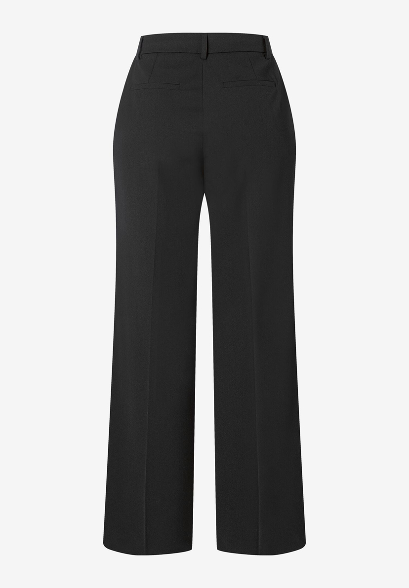 Schwarze MORE & MORE Gabardine-Hose mit Stretch, von hinten fotografiert. Schwarze MORE & MORE Gabardine-Hose mit Stretch, von hinten fotografiert.