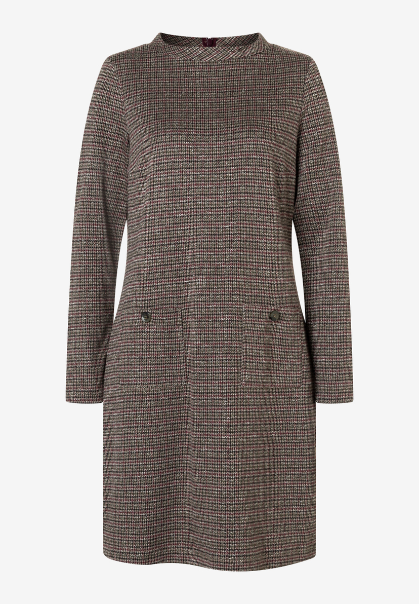 Ein langärmeliges MORE & MORE Kleid mit Jersey-Material und Karomuster Ein langärmeliges MORE & MORE Kleid mit Jersey-Material und Karomuster
