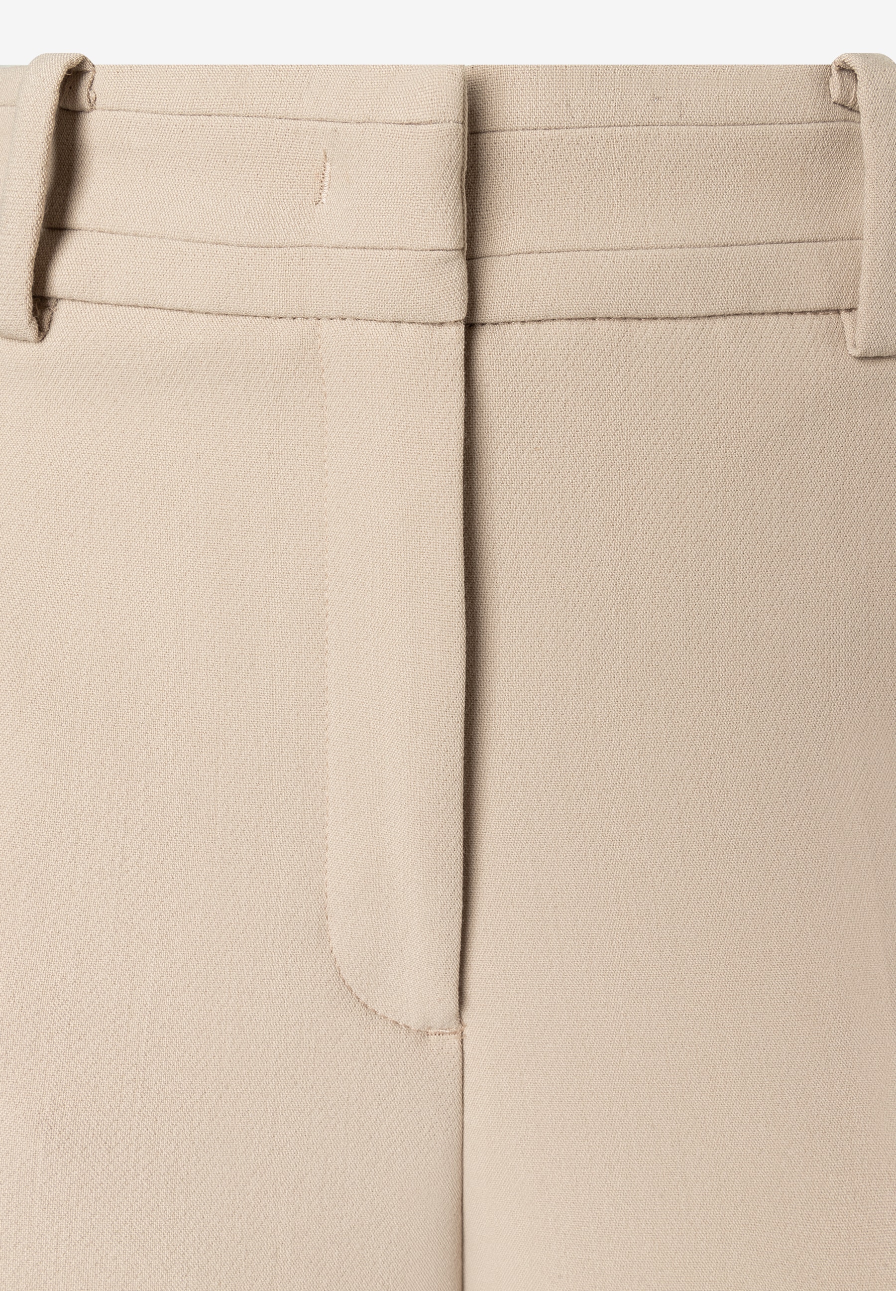 MORE & MORE beigefarbene Webstoff-Hose/Jeans. Gürtelschlaufen und ein angedeuteter Verschluss sind sichtbar. MORE & MORE beigefarbene Webstoff-Hose/Jeans. Gürtelschlaufen und ein angedeuteter Verschluss sind sichtbar.