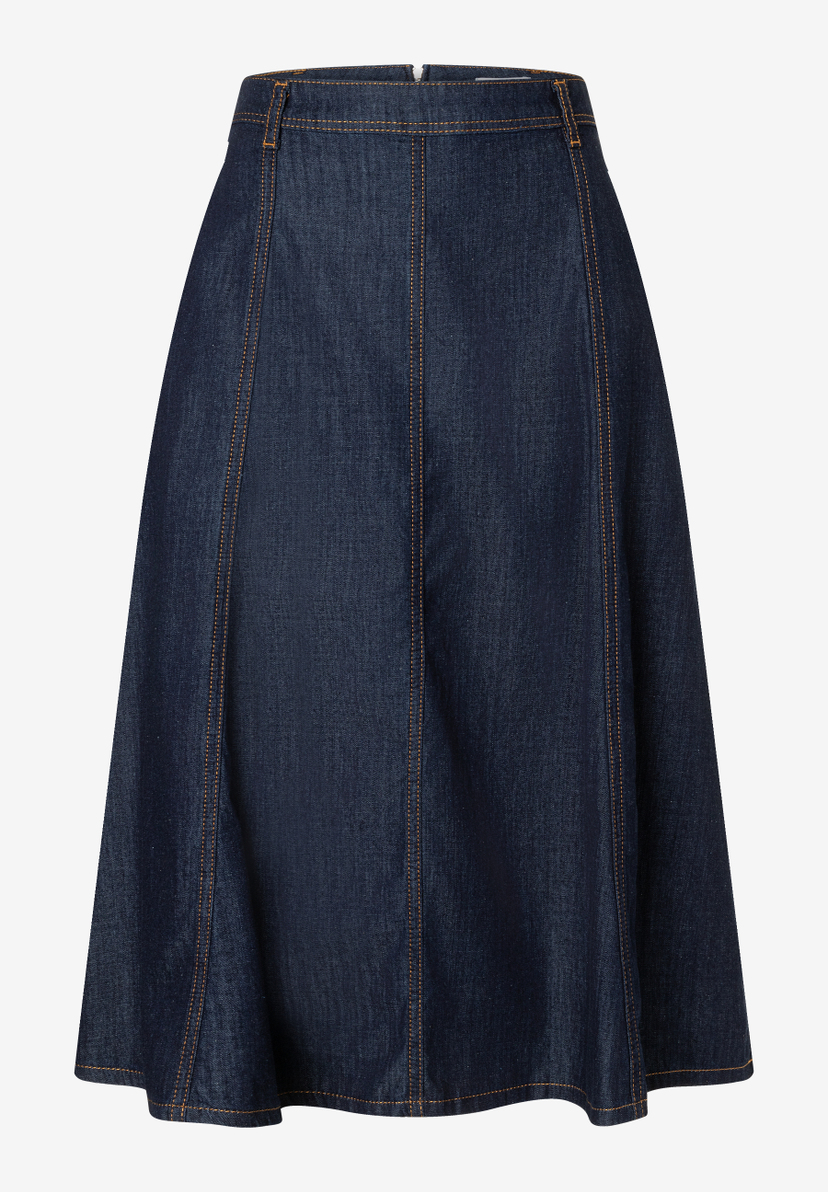 MORE & MORE Midirock aus dunklem Denim. Der Jeansrock hat eine A-Linie, Kellerfalten und sichtbare goldene Nähte. MORE & MORE Midirock aus dunklem Denim. Der Jeansrock hat eine A-Linie, Kellerfalten und sichtbare goldene Nähte.
