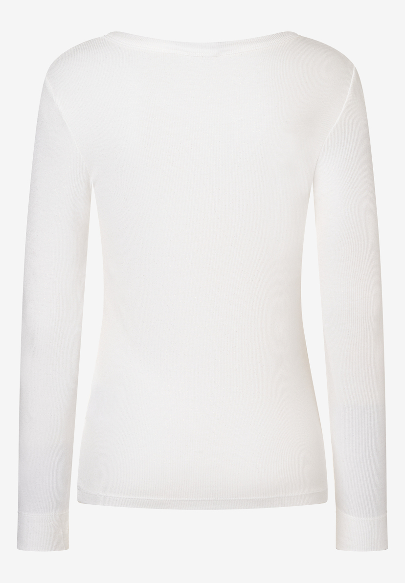 Ein geripptes, weißes MORE & MORE Oberteil mit langen Ärmeln und glänzender Optik. Ein geripptes, weißes MORE & MORE Oberteil mit langen Ärmeln und glänzender Optik.