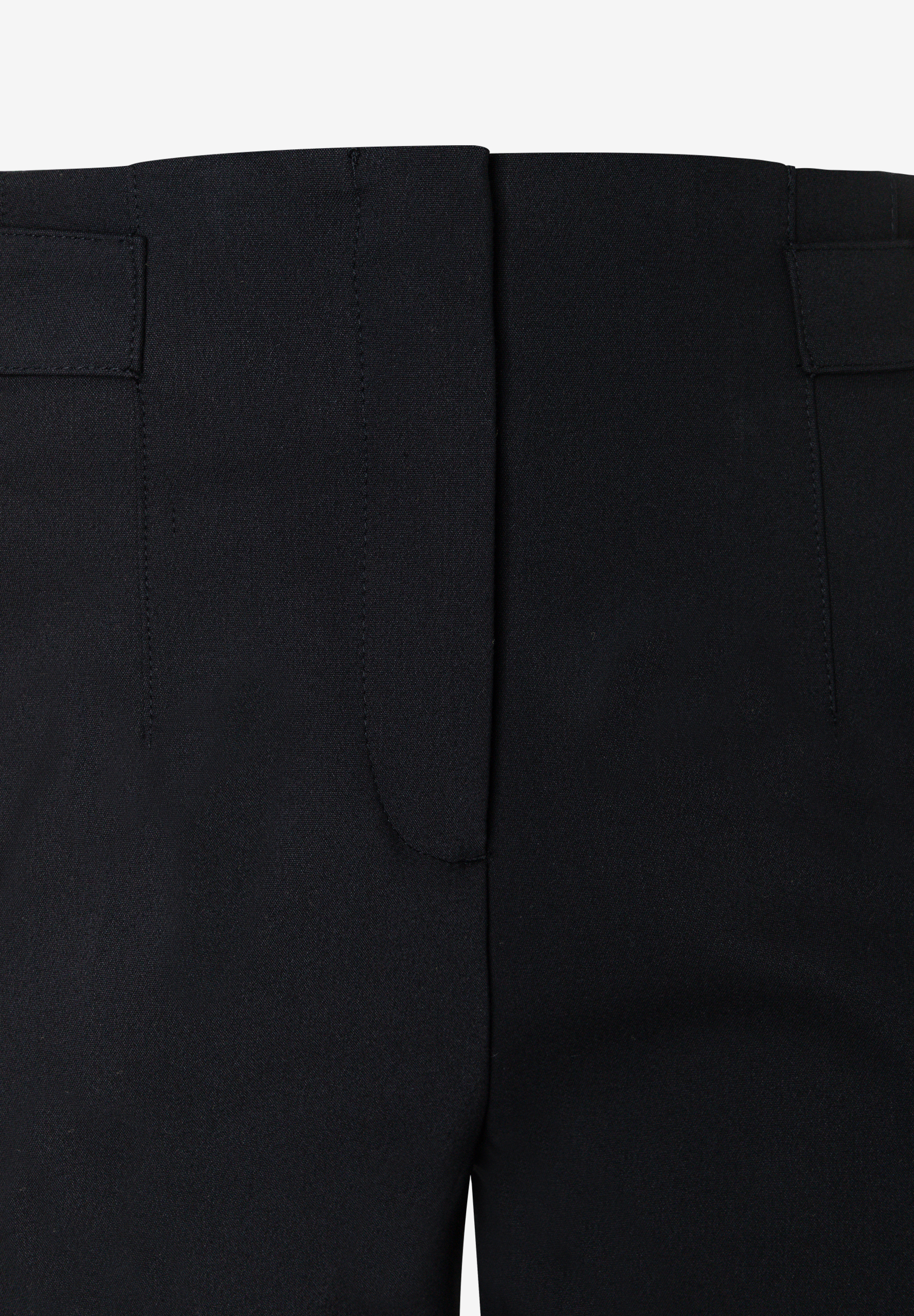 MORE & MORE schwarze Jeans/Hose mit Reißverschluss und Hakenverschluss vorne, ohne Taschen.