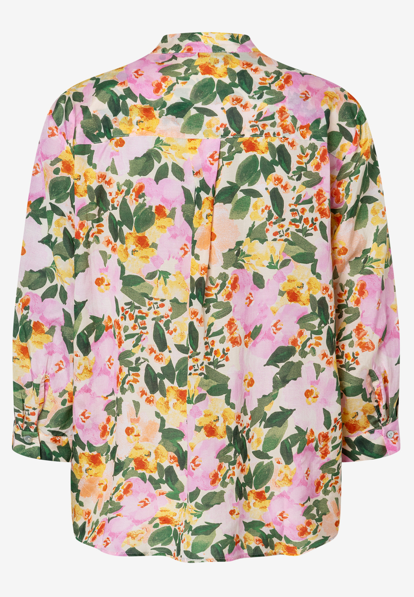 MORE & MORE Bluse mit floralem Muster in Rosa, Gelb, Orange und Grün. Viskosemischung mit Popeline-Struktur. MORE & MORE Bluse mit floralem Muster in Rosa, Gelb, Orange und Grün. Viskosemischung mit Popeline-Struktur.