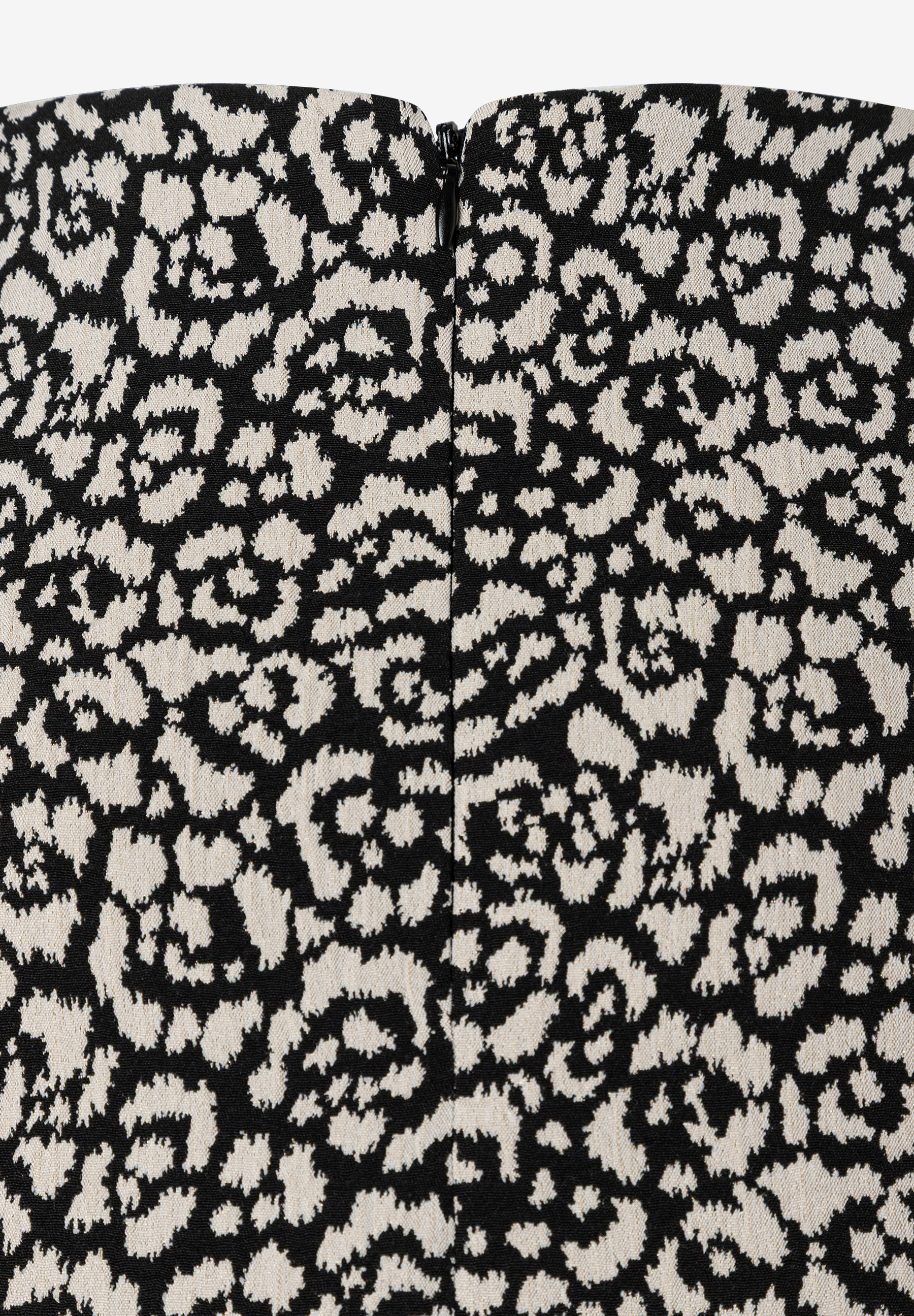 MORE & MORE Jacquard-Rock mit Leopardenmuster in Schwarz-Beige, elastisch und angenehm zu tragen, mit Reißverschluss hinten. MORE & MORE Jacquard-Rock mit Leopardenmuster in Schwarz-Beige, elastisch und angenehm zu tragen, mit Reißverschluss hinten.