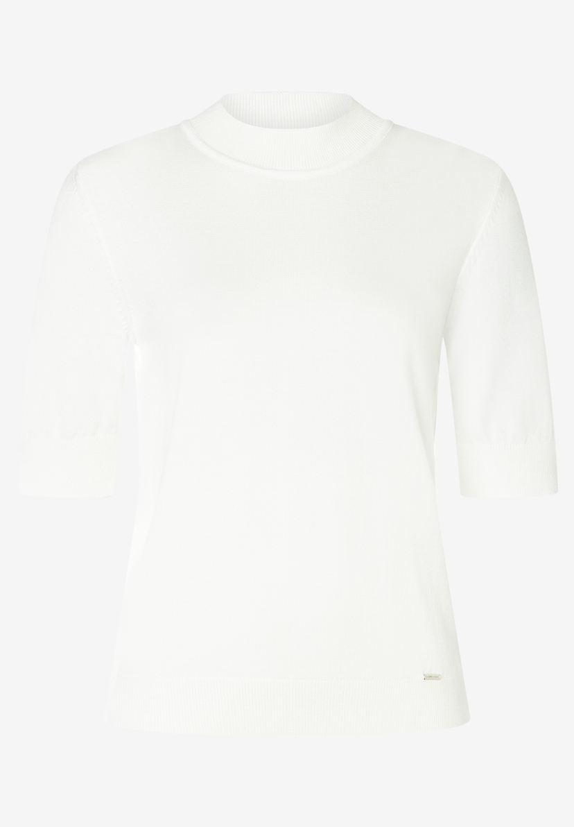 MORE & MORE Pullover in Off-White, halblangem Arm, Rollkragen und kleinem Markenlogo am Saum. Perfekt für Herbst. MORE & MORE Pullover in Off-White, halblangem Arm, Rollkragen und kleinem Markenlogo am Saum. Perfekt für Herbst.