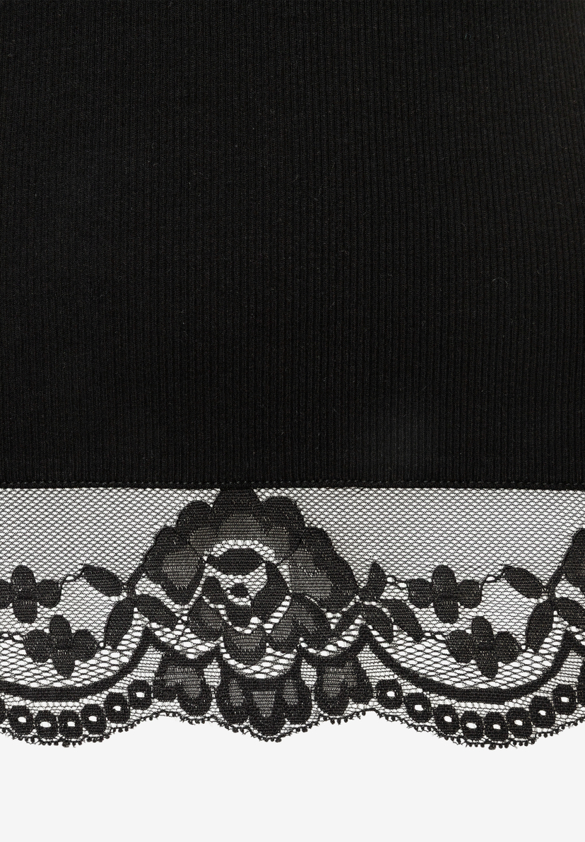 MORE & MORE Oberteil: Schwarzes geripptes Tanktop mit Blumen-Spitzenborte.