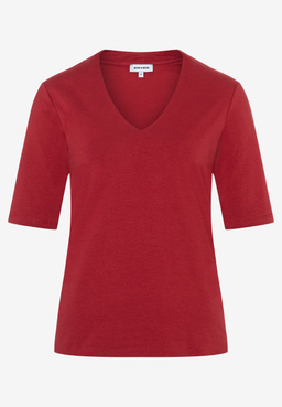 MORE & MORE rotes Jersey T-Shirt mit V-Ausschnitt, halblangen Ärmeln und angenehmem Tragekomfort.
