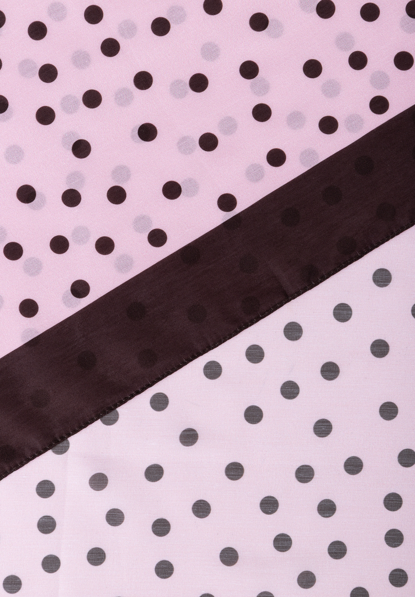 MORE & MORE Accessoire: Pinker Stoff mit unregelmäßigen schwarzen Polka Dots, geteilt von einem dunkelbraunen Band. MORE & MORE Accessoire: Pinker Stoff mit unregelmäßigen schwarzen Polka Dots, geteilt von einem dunkelbraunen Band.
