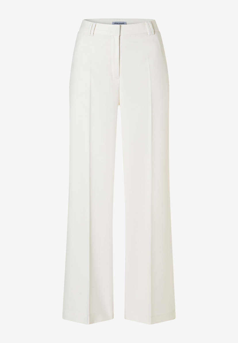 Eine MORE & MORE Hose, eine elegante, weiße Palazzo-Hose mit weitem Bein. Eine MORE & MORE Hose, eine elegante, weiße Palazzo-Hose mit weitem Bein.