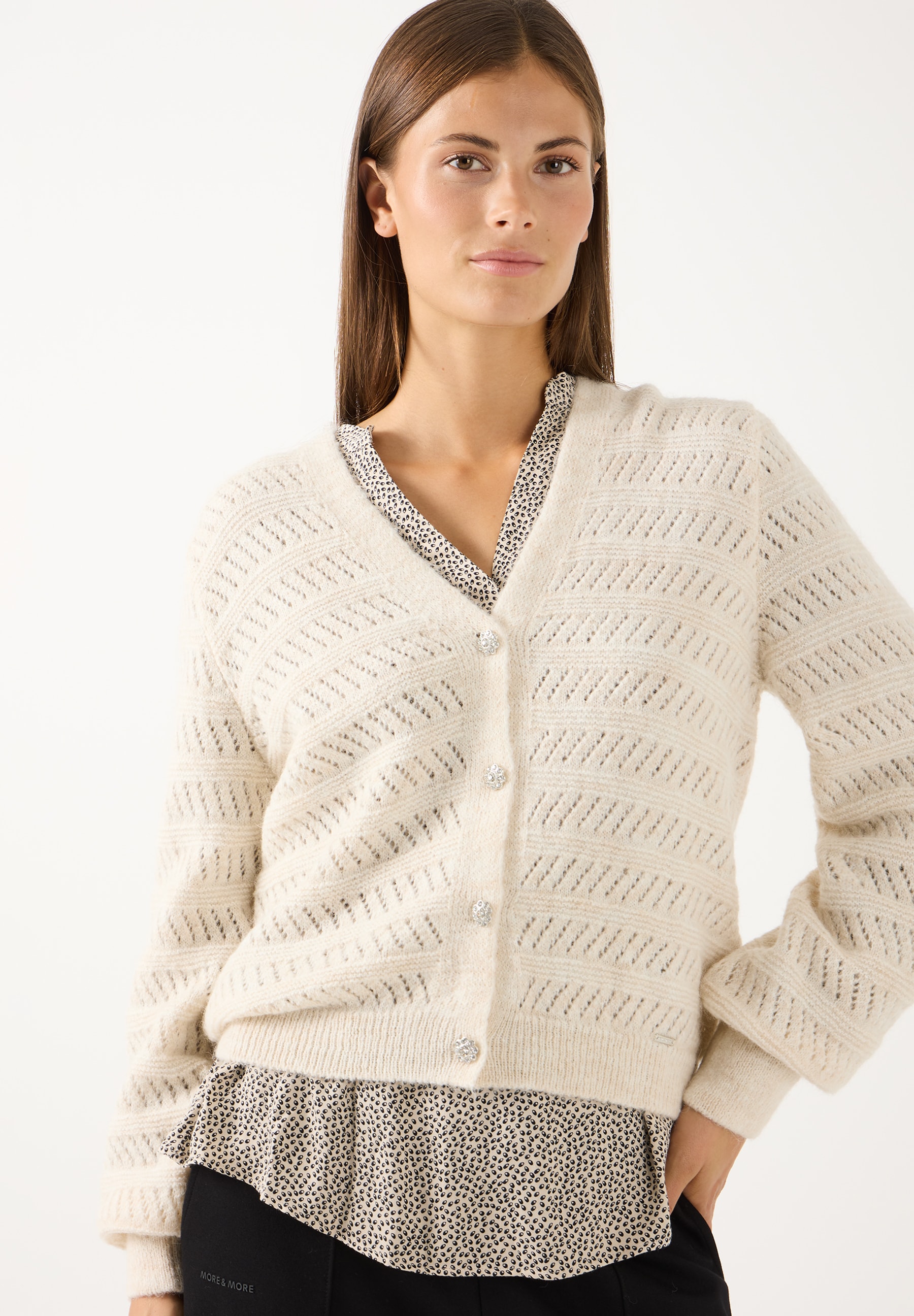 Cardigan mit Schmuckknopf