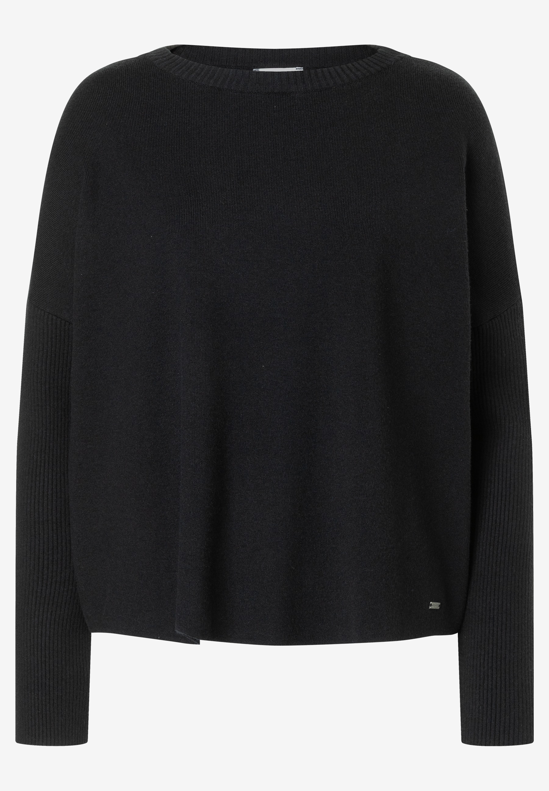 MORE & MORE schwarzer Pullover aus Feinstrick mit U-Boot-Ausschnitt, langen Ärmeln und gerippten Bündchen.